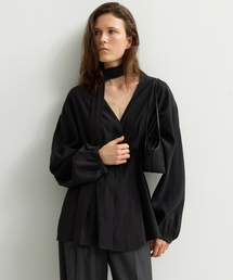 Flowing V-neck Blouse - Black