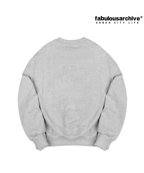FABULOUS ARCHIVE（ファビュラスアーカイブ）の「[キモ選択]ウィメンズクロップベアフレンズエンボス刺繍マンツーマン グレー(FCB3TS355W)（スウェット・レディース・グレー・MEDIUM/LARGE/M/L）」の2枚目の写真