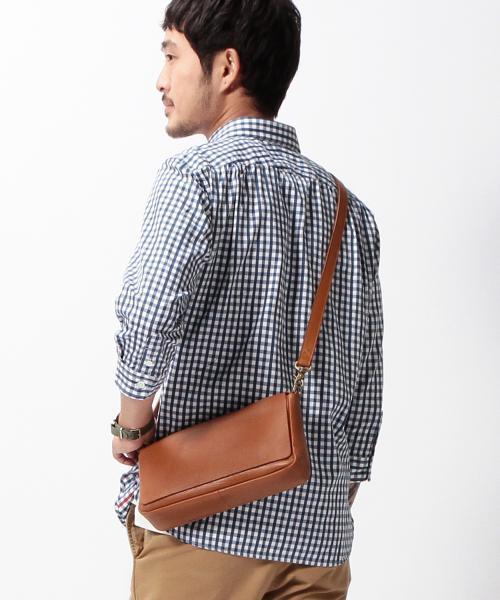 BEAMS(ビームス)の「BEAMS / レザーサコッシュ(ボディバッグ/ウエストポーチ・メンズ・ブラック/カーキ/ネイビー・ONE SIZE)」の4枚目の写真
