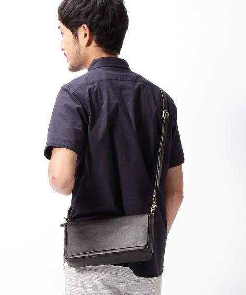 BEAMS(ビームス)の「BEAMS / レザーサコッシュ(ボディバッグ/ウエストポーチ・メンズ・ブラック/カーキ/ネイビー・ONE SIZE)」の5枚目の写真