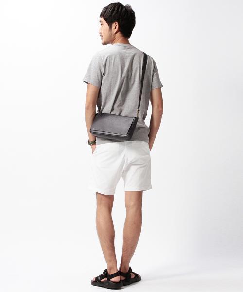 BEAMS(ビームス)の「BEAMS / レザーサコッシュ(ボディバッグ/ウエストポーチ・メンズ・ブラック/カーキ/ネイビー・ONE SIZE)」の11枚目の写真