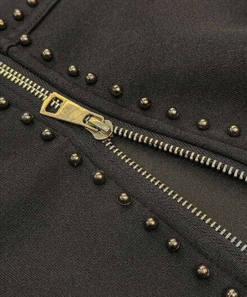 Dalfwin(ダールフィン)の「スタッズラインウォッシュ加工ダブルジップアップフーディーパーカー(パーカー・レディース・ブラック・FREE)」の12枚目の写真