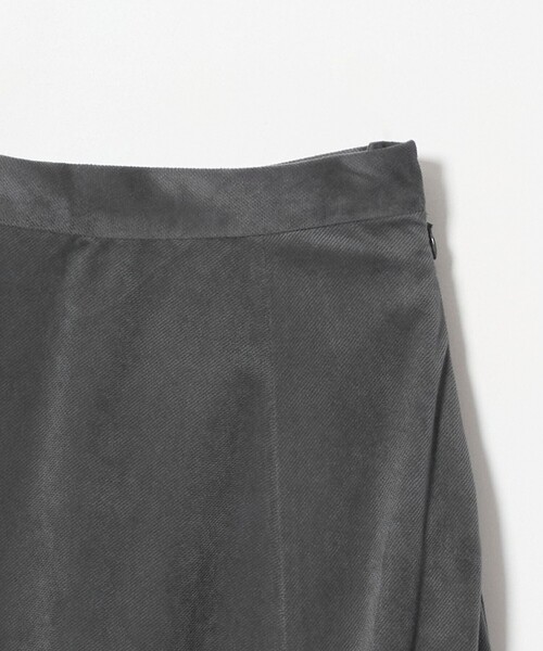 A DAY IN THE LIFE UNITED ARROWS(アデイインザライフユナイテッドアローズ)の「ツイル コーデュロイ フレアスカート ‐ウォッシャブル‐<A DAY IN THE LIFE>(スカート・レディース・オフホワイト/ダークグレー/ネイビー・36/38)」の5枚目の写真