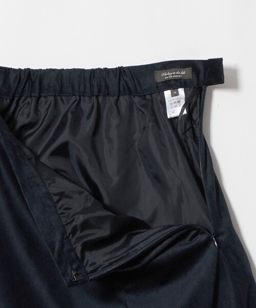 A DAY IN THE LIFE UNITED ARROWS(アデイインザライフユナイテッドアローズ)の「ツイル コーデュロイ フレアスカート ‐ウォッシャブル‐<A DAY IN THE LIFE>(スカート・レディース・オフホワイト/ダークグレー/ネイビー・36/38)」の10枚目の写真