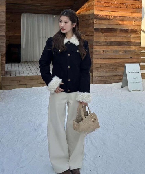 Teem Store（チームストア）の「フェイクファーカラー＆カフス デニムブルゾン（ブルゾン・レディース・ネイビー・M）」の3枚目の写真