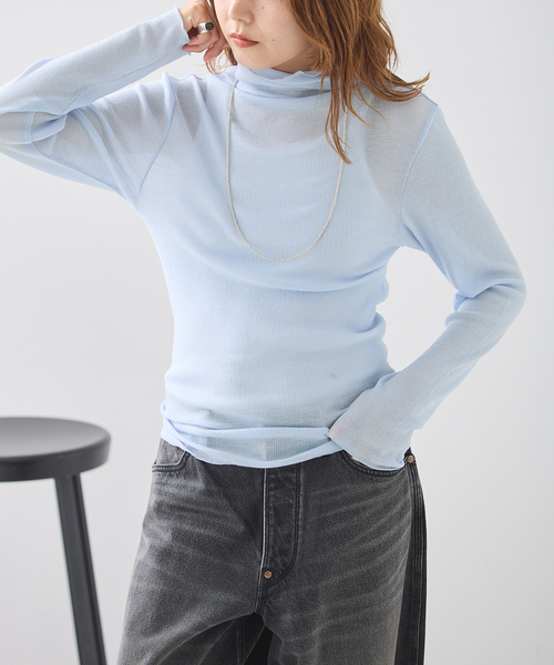 journal standard L'essage(ジャーナルスタンダードレサージュ)の「丸胴ハイネックプルオーバー(Tシャツ/カットソー・レディース・チャコールグレー/アイボリー/サックスブルー・FREE)」の3枚目の写真