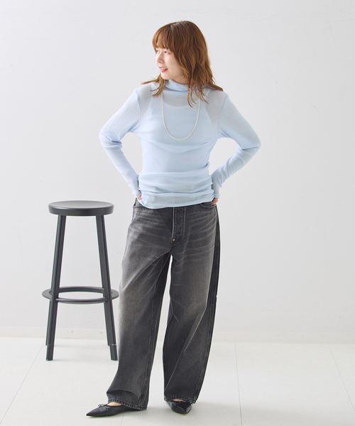 journal standard L'essage(ジャーナルスタンダードレサージュ)の「丸胴ハイネックプルオーバー(Tシャツ/カットソー・レディース・チャコールグレー/アイボリー/サックスブルー・FREE)」の6枚目の写真