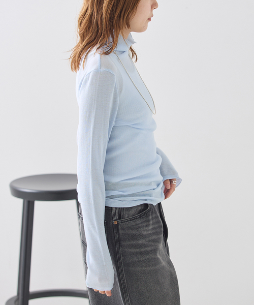 journal standard L'essage(ジャーナルスタンダードレサージュ)の「丸胴ハイネックプルオーバー(Tシャツ/カットソー・レディース・チャコールグレー/アイボリー/サックスブルー・FREE)」の19枚目の写真