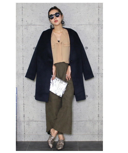 reca（レカ）の「【reca大人気アイテム】"高品質"ポケットデザインシフォンブラウス（シャツ/ブラウス・レディース・ネイビー/オフホワイト/グレー/ブラック/カーキ/グリーン系その他/ベージュ/グレー系その他/ブルー系その他/シルバーグレー/キャメル/ピンクベージュ/レッド系その他/マスタード/グリーン系その他2・FREE）」の22枚目の写真