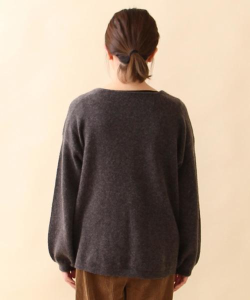 coen（コーエン）の「ボリュームスリーブVネックプルオーバーニット（ニット/セーター・レディース・ライトグレー/ネイビー/ライトピンク/ホワイト/ダークグレー・FREE）」の18枚目の写真