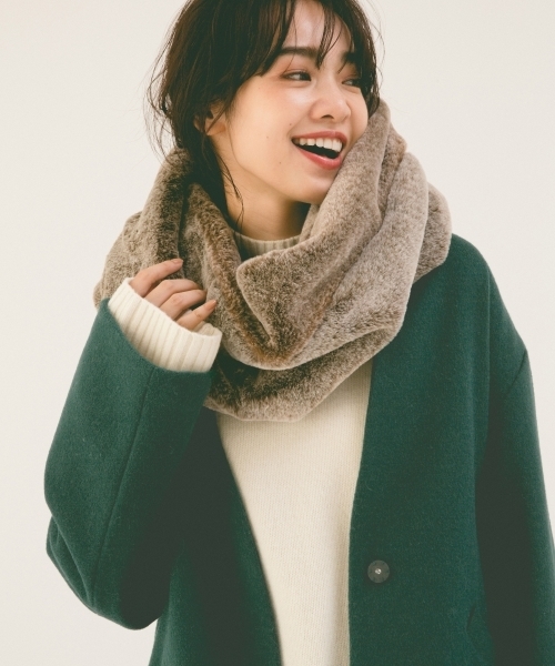 A part by（アパートバイ）の「エコファースヌード 778503（ストール/ショール・レディース・チャコールグレー/ダークブラウン・FREE）」の2枚目の写真