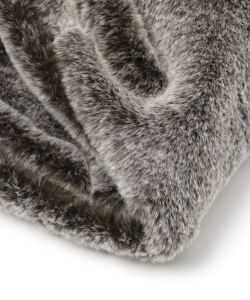 A part by（アパートバイ）の「エコファースヌード 778503（ストール/ショール・レディース・チャコールグレー/ダークブラウン・FREE）」の3枚目の写真