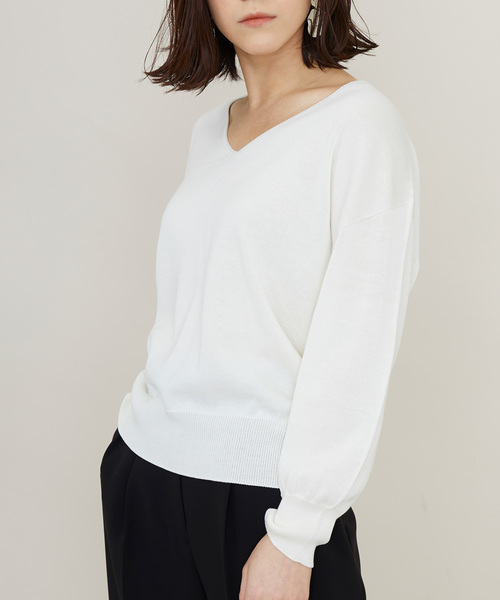 STUDIOUS(ステュディオス)の「STUDIOUS ウォッシャブル ホールガーメント Vネックニット(ニット/セーター・レディース・オフホワイト/ベージュ/ネイビー/ラベンダー/イエロー・FREE)」の8枚目の写真