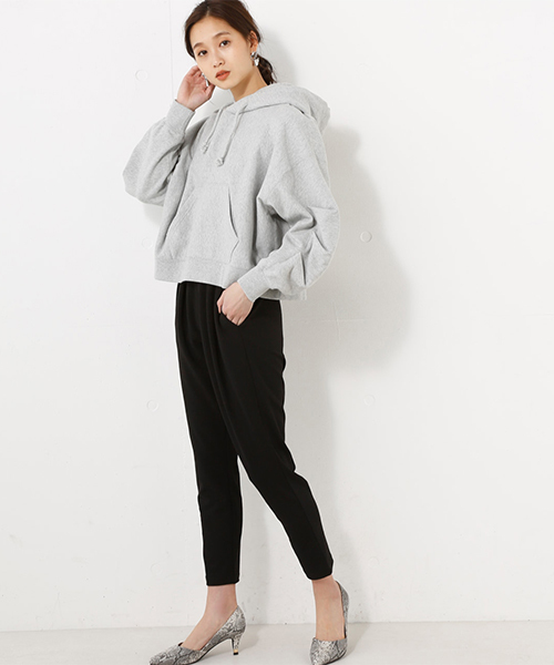 AZUL by moussy（アズールバイマウジー）の「袖ボリュームフーディPO（パーカー・レディース・トップグレー/ライトブラック/オフホワイト・FREE）」の20枚目の写真