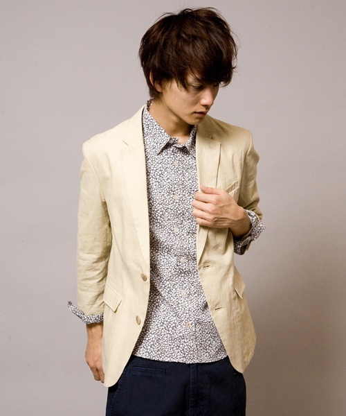 WEGO(ウィゴー)の「WEGO/綿麻7S2ボタンテーラードジャケット(テーラードジャケット・メンズ・ブラック/ナチュラル/ターコイズブルー/ネイビー/ワイン・MEDIUM/LARGE)」の1枚目の写真