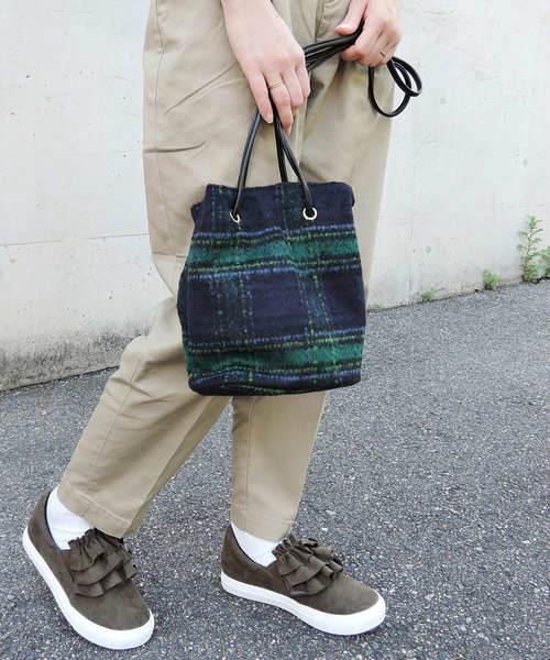 minia(ミニア)の「巾着ショルダーバッグ(ショルダーバッグ・レディース・ブラック/グリーン系その他/イエロー/レッド/レッド系その他/オレンジ系その他・FREE)」の9枚目の写真