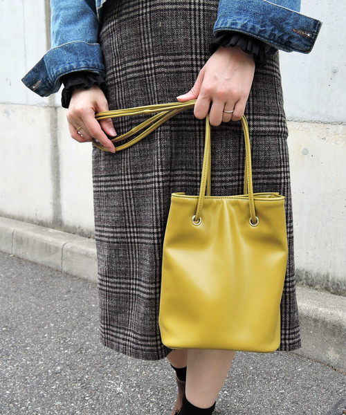 minia(ミニア)の「巾着ショルダーバッグ(ショルダーバッグ・レディース・ブラック/グリーン系その他/イエロー/レッド/レッド系その他/オレンジ系その他・FREE)」の8枚目の写真