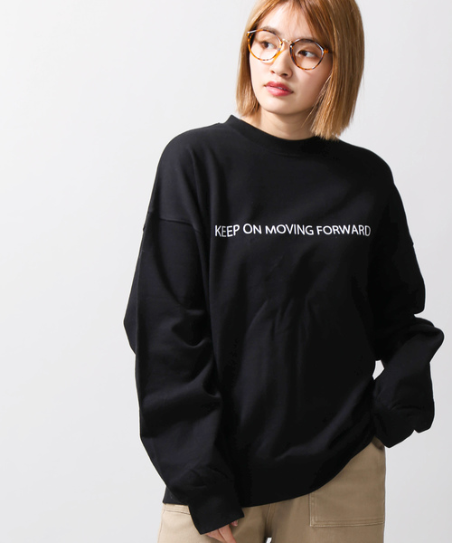 WEGO（ウィゴー）の「WEGO/シンプルロゴプリントスウェット（スウェット・レディース・ベージュ/オフホワイト/ブラック/ピンク・FREE）」の3枚目の写真