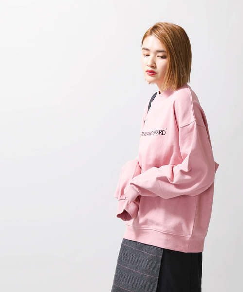 WEGO（ウィゴー）の「WEGO/シンプルロゴプリントスウェット（スウェット・レディース・ベージュ/オフホワイト/ブラック/ピンク・FREE）」の15枚目の写真