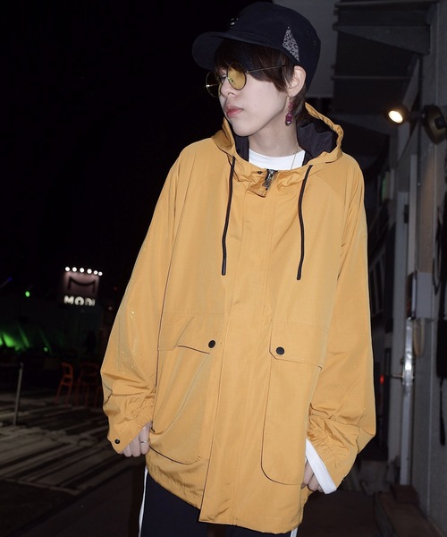 rovtski（ロフトスキー）の「LIGHT YEAR SUPLICATW HOOD JKT（ダウンジャケット/コート・レディース・ブラック/イエロー・FREE）」の2枚目の写真