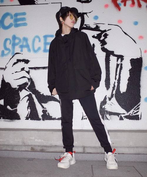 rovtski（ロフトスキー）の「LIGHT YEAR SUPLICATW HOOD JKT（ダウンジャケット/コート・レディース・ブラック/イエロー・FREE）」の7枚目の写真