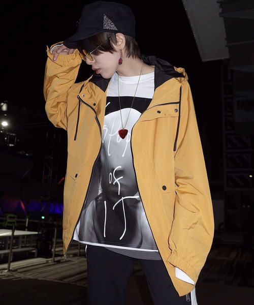 rovtski（ロフトスキー）の「LIGHT YEAR SUPLICATW HOOD JKT（ダウンジャケット/コート・レディース・ブラック/イエロー・FREE）」の4枚目の写真