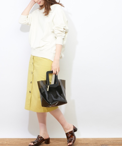 natural couture(ナチュラルクチュール)の「多釦使いカラーゆるタイト(スカート・レディース・ブラック/ベージュ/イエロー・FREE)」の2枚目の写真