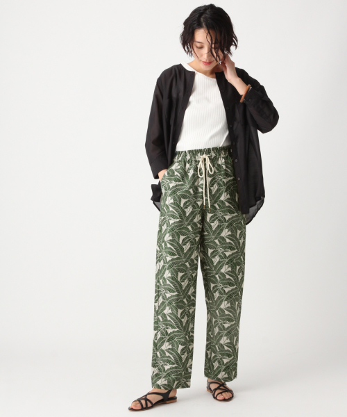 A part by（アパートバイ）の「R/Lリーフムジイージーパンツ　838841（その他パンツ・レディース・レッド/ブラック系その他/ナチュラル/グリーン系その他・FREE）」の9枚目の写真