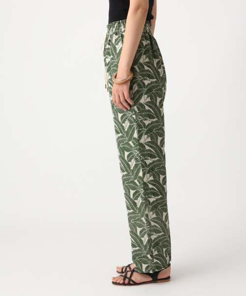 A part by（アパートバイ）の「R/Lリーフムジイージーパンツ　838841（その他パンツ・レディース・レッド/ブラック系その他/ナチュラル/グリーン系その他・FREE）」の16枚目の写真