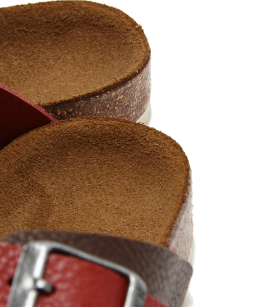 BIRKENSTOCK（ビルケンシュトック）の「■VERY5月号チビVERY掲■NEVADA/ネバダ レッド×ブラウン（KIDS）（サンダル・キッズ・レッド・25/34/29/24/28/26/27/31/33/30/32）」の6枚目の写真