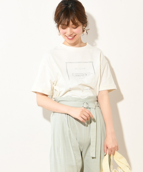 natural couture(ナチュラルクチュール)の「フレームロゴTシャツ(Tシャツ/カットソー・レディース・ライトグレー/ブラック/シルバー/アイボリー・FREE)」の4枚目の写真