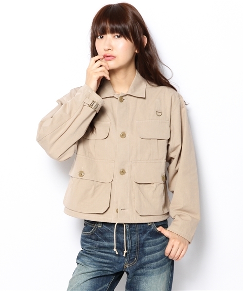 BEAMS BOY(ビームスボーイ)の「BEAMS BOY / ソリッド ショートハンティングジャケット(ブルゾン・レディース・ベージュ/オリーブ・ONE SIZE)」の2枚目の写真