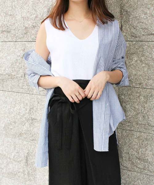 MODE ROBE（モードローブ）の「Vネックノースリトップス（タンクトップ・レディース・ホワイト/ブラック/ベージュ/ブラウン/ブルー・FREE）」の2枚目の写真