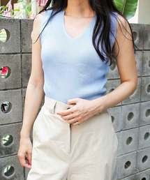 Vネックノースリトップス