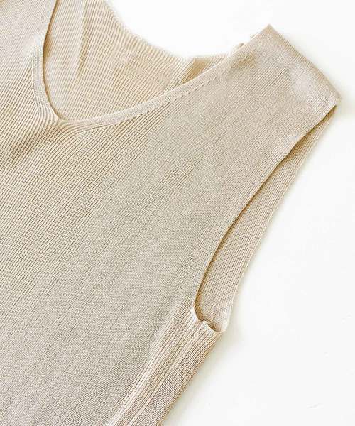 MODE ROBE（モードローブ）の「Vネックノースリトップス（タンクトップ・レディース・ホワイト/ブラック/ベージュ/ブラウン/ブルー・FREE）」の6枚目の写真