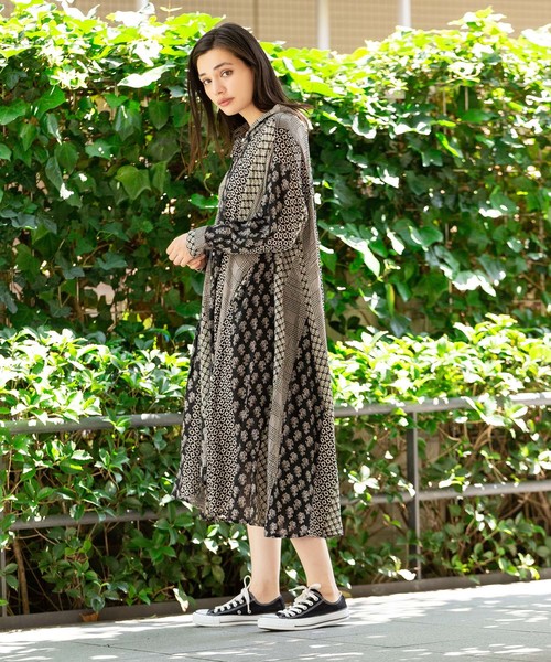 ROOPTOKYO(ループトウキョウ)の「総柄ロングシャツワンピース(ワンピース・レディース・ブラック/ネイビー/ブラウン・M)」の13枚目の写真