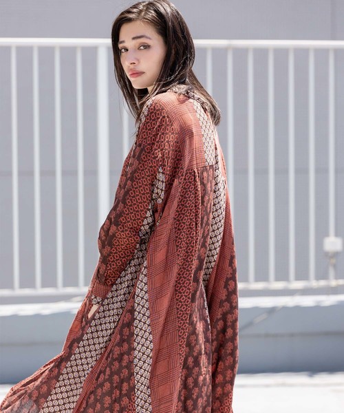 ROOPTOKYO(ループトウキョウ)の「総柄ロングシャツワンピース(ワンピース・レディース・ブラック/ネイビー/ブラウン・M)」の18枚目の写真