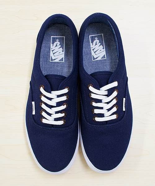 CIAOPANIC（チャオパニック）の「《Ciaopanic国内限定販売》　【VANS】AUTHENTIC/オーセンティック（スニーカー・レディース・ネイビー/キャメル・24.0cm/28.0cm/23.0cm/26.0cm/27.0cm/25.0cm）」の2枚目の写真