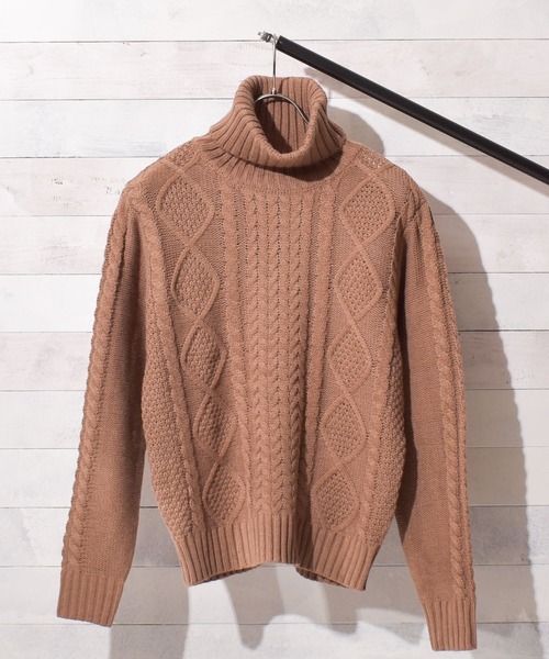 Bling Leads(ブリングリーズ)の「ケーブルタートルネックニット(ニット/セーター・レディース・ブラック/ダークグリーン/ベージュ/ネイビー/グレー/オフホワイト/ピンク/アイボリー/マスタード/キャメル/モカ/ワイン/ブルー・MEDIUM/LARGE/X-LARGE)」の17枚目の写真