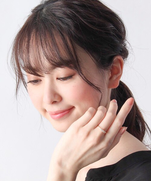 COCOSHNIK(ココシュニック)の「K10ダイヤモンド グラデーション リング(リング・レディース・アイボリー系・10号/12号/14号)」の9枚目の写真