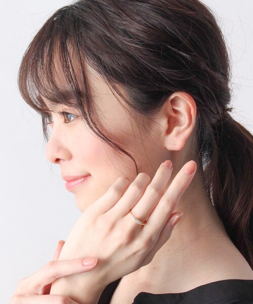 COCOSHNIK(ココシュニック)の「K10ダイヤモンド グラデーション リング(リング・レディース・アイボリー系・10号/12号/14号)」の11枚目の写真
