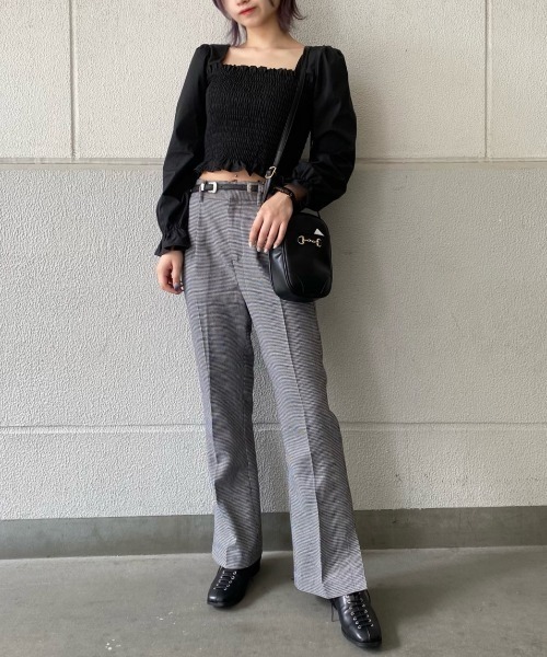 WEGO(ウィゴー)の「WEGO/シャーリングスクエアネックブラウス(シャツ/ブラウス・レディース・カーキ/アイボリー/ブラック/ホワイト/グレー系その他2/ベージュ系その他2・FREE)」の14枚目の写真