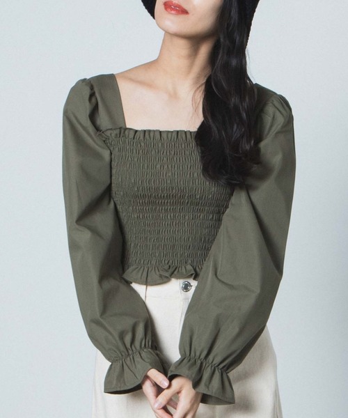 WEGO(ウィゴー)の「WEGO/シャーリングスクエアネックブラウス(シャツ/ブラウス・レディース・カーキ/アイボリー/ブラック/ホワイト/グレー系その他2/ベージュ系その他2・FREE)」の11枚目の写真