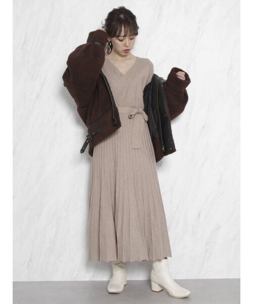 dazzlin（ダズリン）の「カシュクールニットワンピース（ワンピース・レディース・ブラック/ベージュ/ブラウン・FREE）」の14枚目の写真