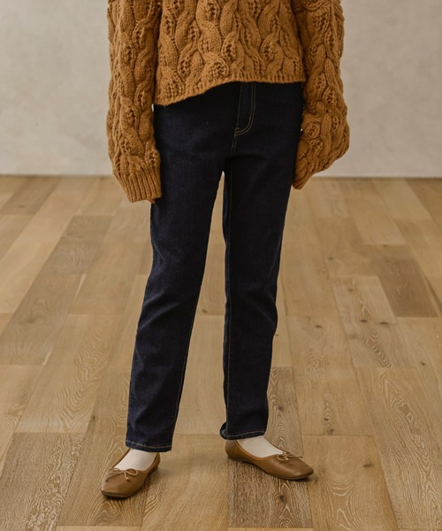 Ambre Neige（アンブルネージュ）の「スリムテーパードデニム／【WEB/EC限定商品】（デニムパンツ・レディース・ブラック/インディゴブルー・FREE）」の2枚目の写真