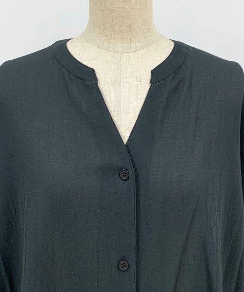 LUGIVA（ルギヴァ）の「綿ボイルフレアブラウス（シャツ/ブラウス・レディース・ブラック/オフホワイト/ライトグリーン/カーキ・M）」の10枚目の写真