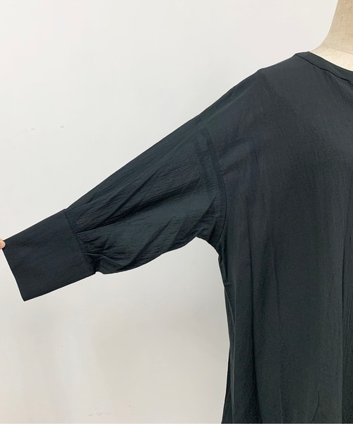 LUGIVA（ルギヴァ）の「綿ボイルフレアブラウス（シャツ/ブラウス・レディース・ブラック/オフホワイト/ライトグリーン/カーキ・M）」の12枚目の写真