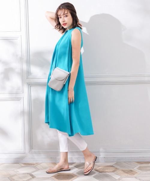 VIVIAN（ヴィヴィアン）の「スクエアトゥクリアバンドトングフラットサンダル（サンダル・レディース・ブラック/グリーン/アイボリー/パイソン・S/M/L/LL）」の9枚目の写真