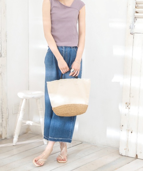 VIVIAN（ヴィヴィアン）の「スクエアトゥクリアバンドトングフラットサンダル（サンダル・レディース・ブラック/グリーン/アイボリー/パイソン・S/M/L/LL）」の11枚目の写真