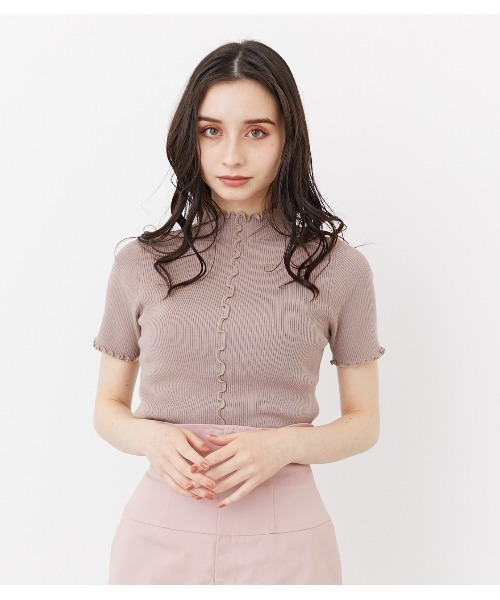 rienda（リエンダ）の「メローフリルリブニットトップス（ニット/セーター・レディース・ブラック/アイボリー/ライトブラウン・FREE）」の3枚目の写真